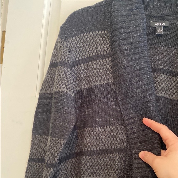 Black and Gray striped cardigan sweater - Picture 3 of 8